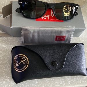 Rayban wayfarer 2132 black new in box